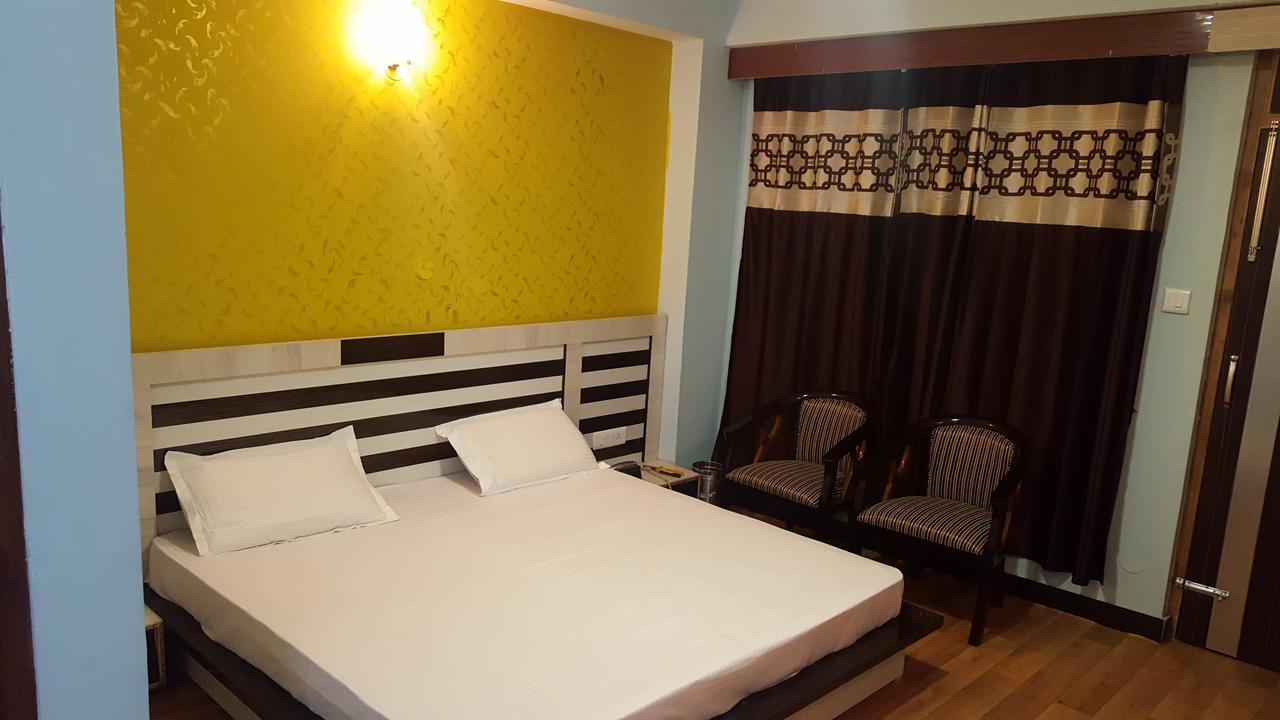 Hotel The Shyam Regency Narkanda Exterior foto